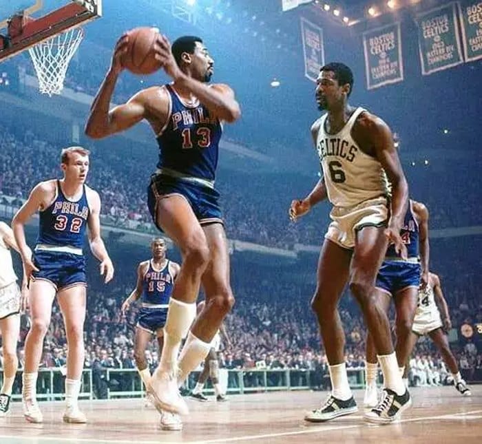 an image of Bill Russell and Wilt Chamberlain